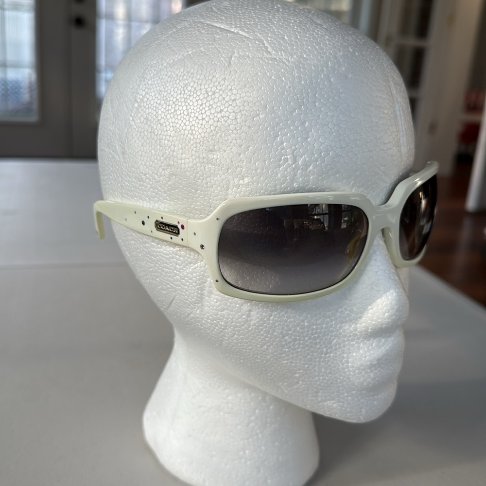 Coach Samantha Sunglasses - Picture 16 of 16
